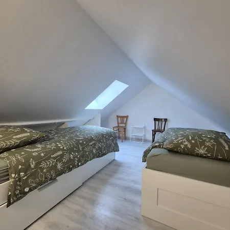 Holiday home Maison Ideale Deplacement 4 Ou 5 Personnes Saint-Etienne-du-Rouvray